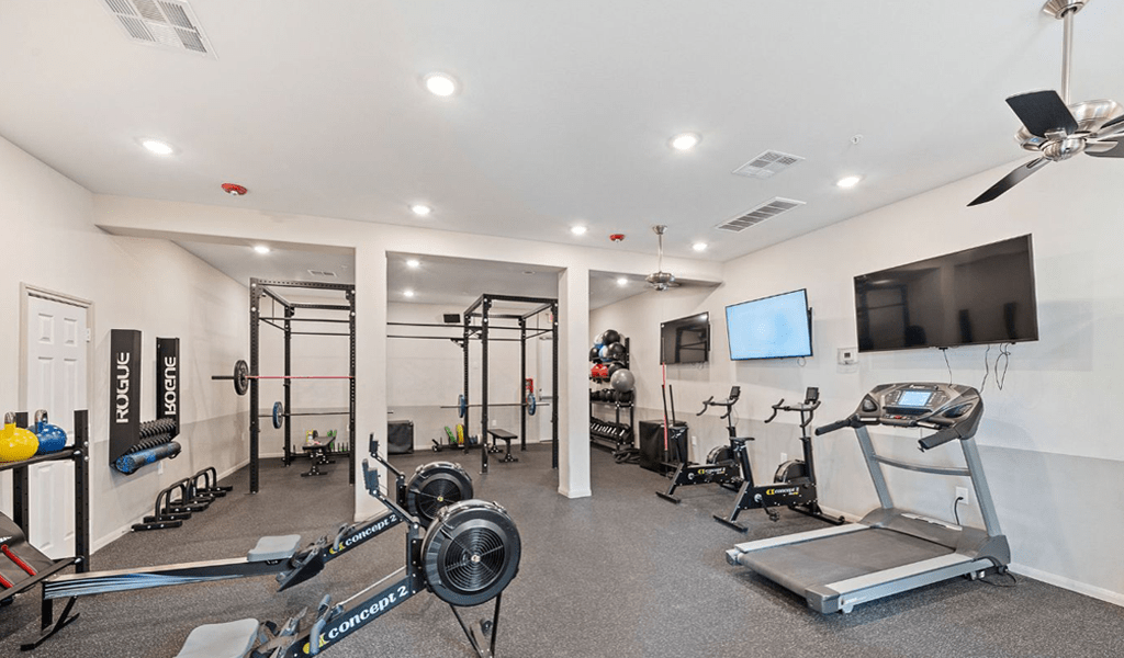 Rosemont Clear Creek Apts | fitness center