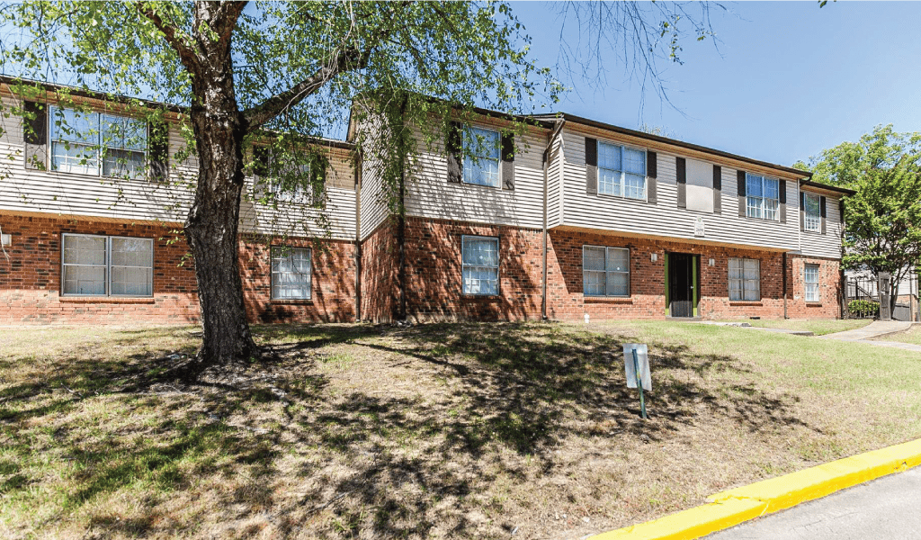 Huntington Hills Apartments | exterior